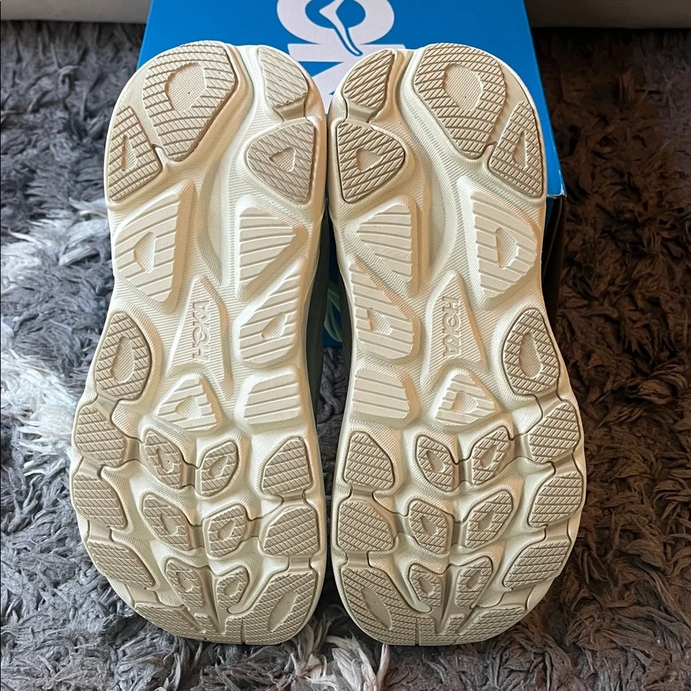 Hoka Clifton 10 running shoes. Womens US size 7. Lt. Green. New in box. - Picture 5 of 7